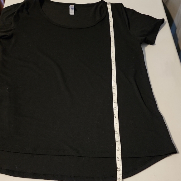 LuLaRoe Black Fitted Short Sleeve T-Shirt - Picture 5 of 7